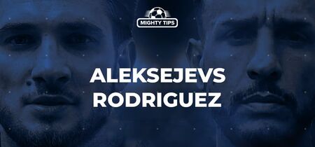 grapich pregled za predstojeći Aleksejevci protiv Rodrigeza boks borbe u Valensiji sa svojim portretima na njemu